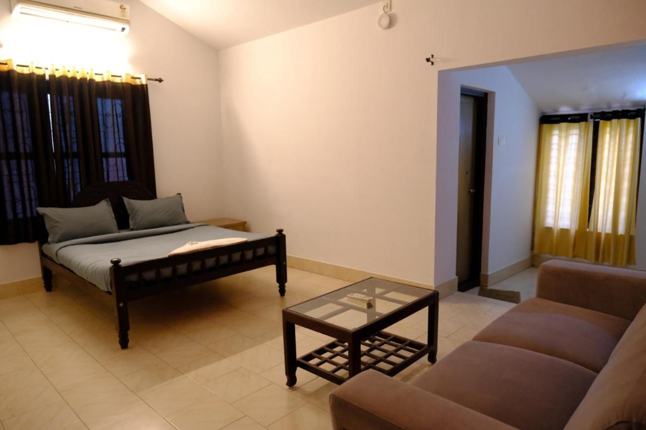 The Wayanad Club Hotel Sultan Bathery Exterior photo